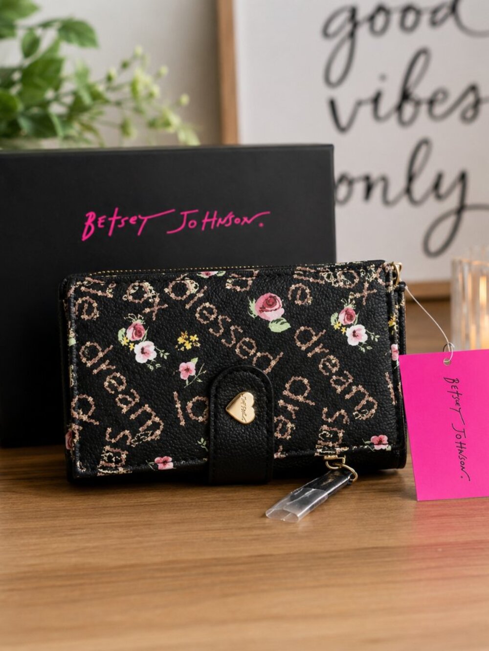 Betsey Johnson Floral Signature Compact Wallet Gold Hardware NWT